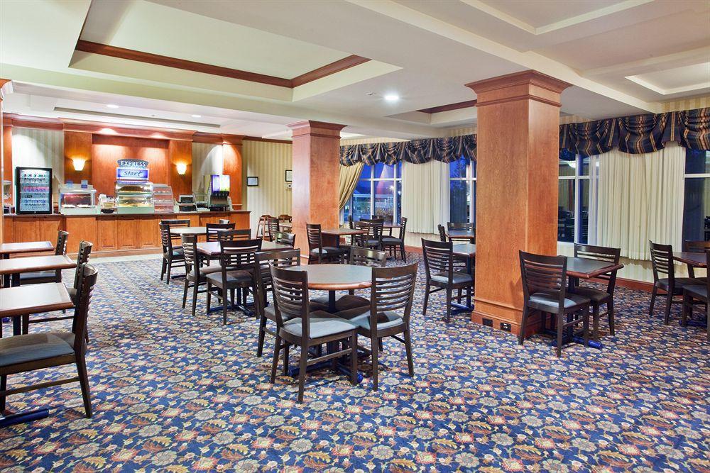 Holiday Inn Express Hotel & Suites Grand Rapids-North By Ihg Walker Ресторан фото
