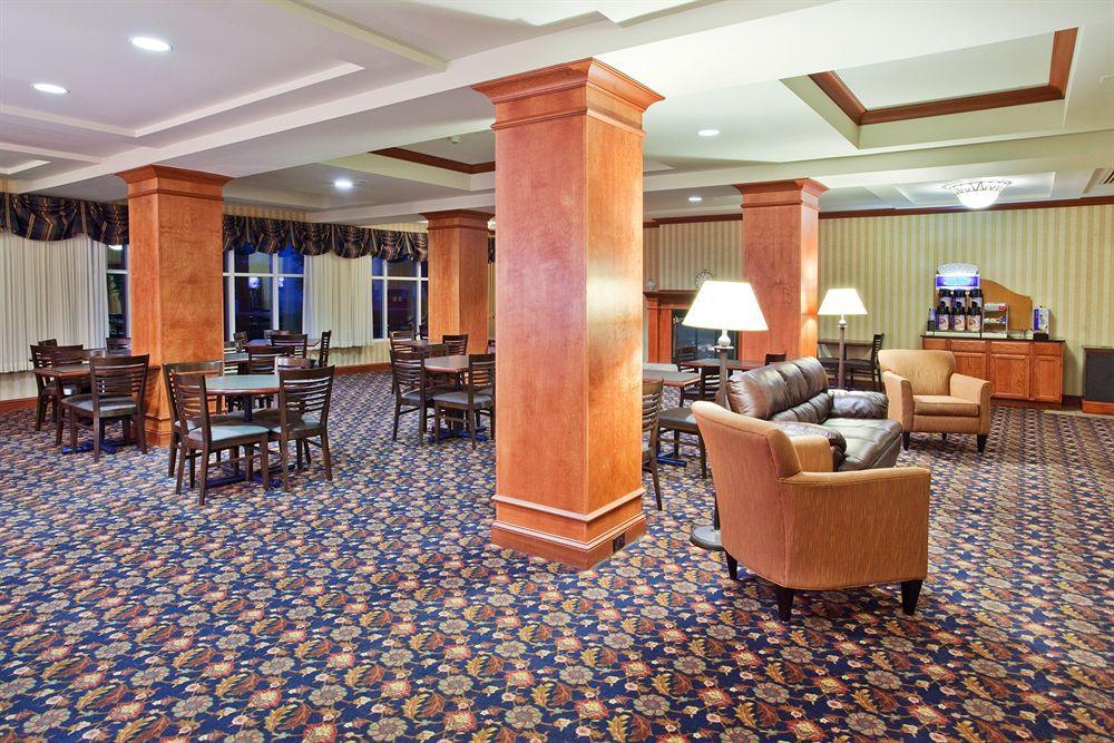 Holiday Inn Express Hotel & Suites Grand Rapids-North By Ihg Walker Екстер'єр фото