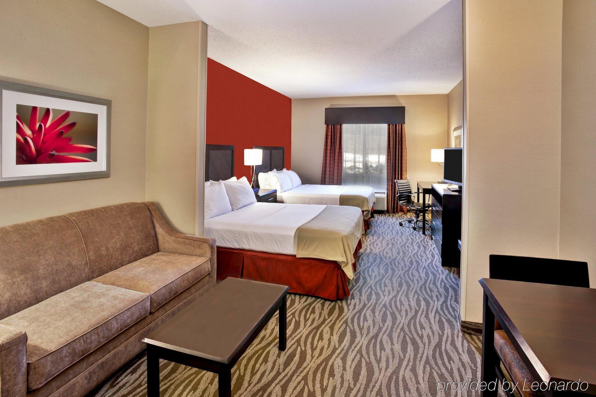 Holiday Inn Express Hotel & Suites Grand Rapids-North By Ihg Walker Екстер'єр фото
