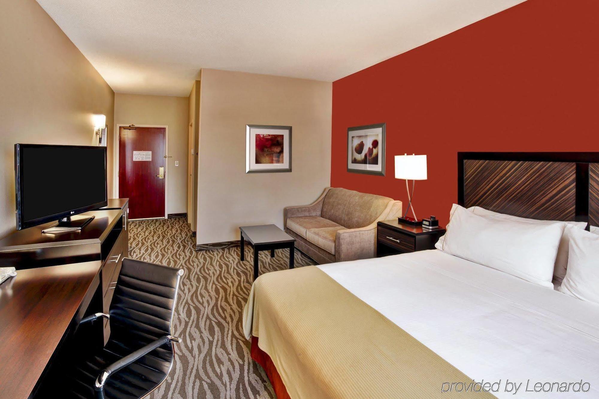 Holiday Inn Express Hotel & Suites Grand Rapids-North By Ihg Walker Екстер'єр фото